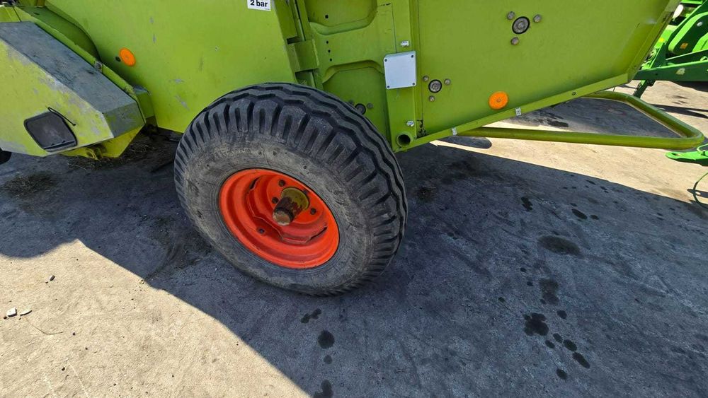 Пресс-подборщик Claas Rollant б/у в Костанае