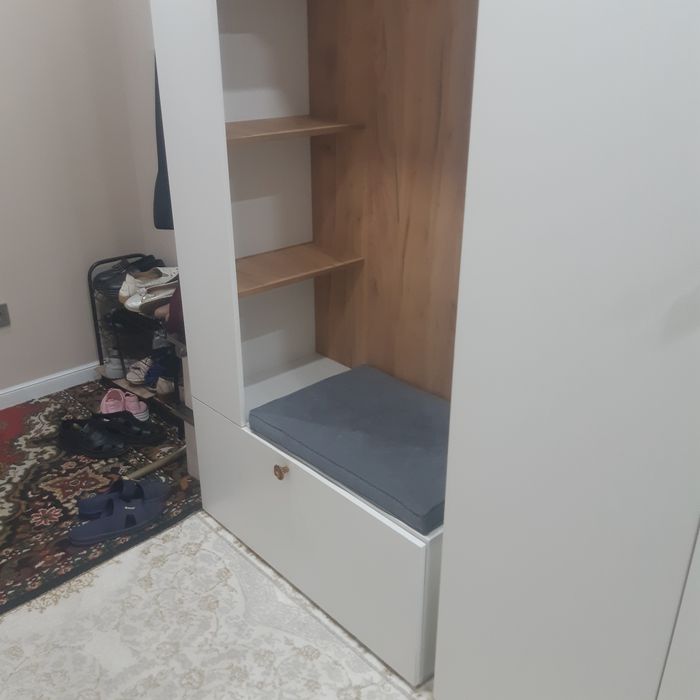 Продам шкаф из двух секций