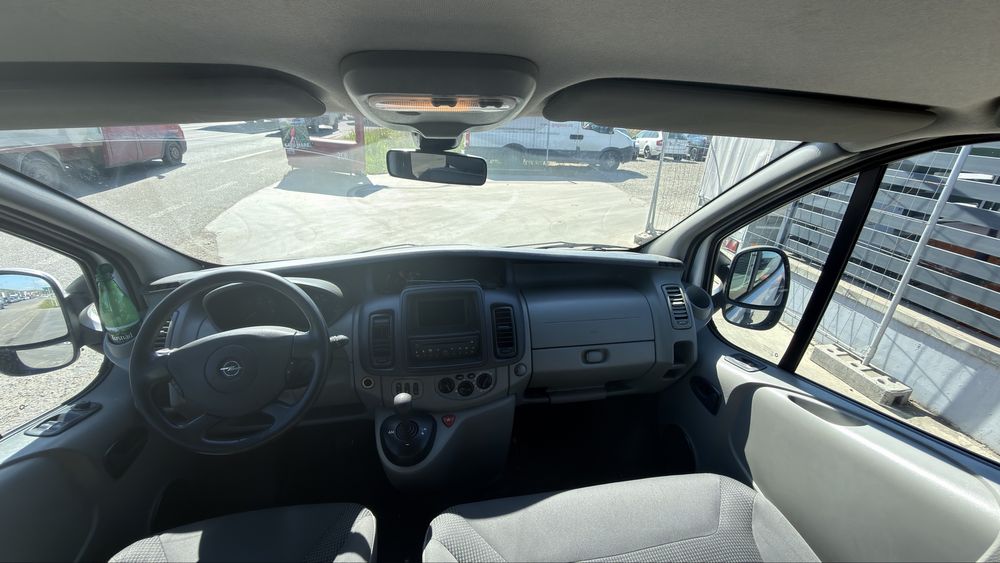 Vand opel vivaro 8+1