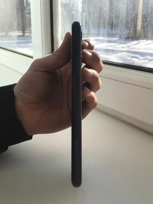 СРОЧНО продается Samsung A 13 почти новый в хорошым состояние