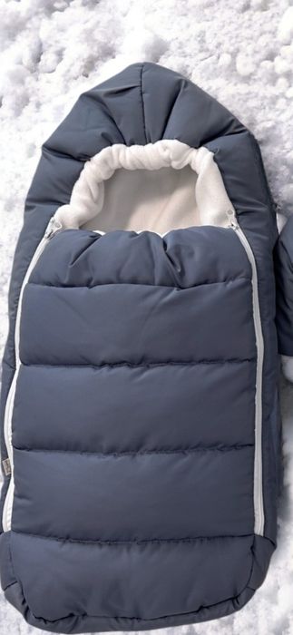 Продам детский комбинезон и кокон