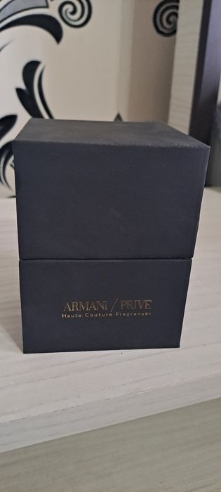 Vand parfum Armani Prive