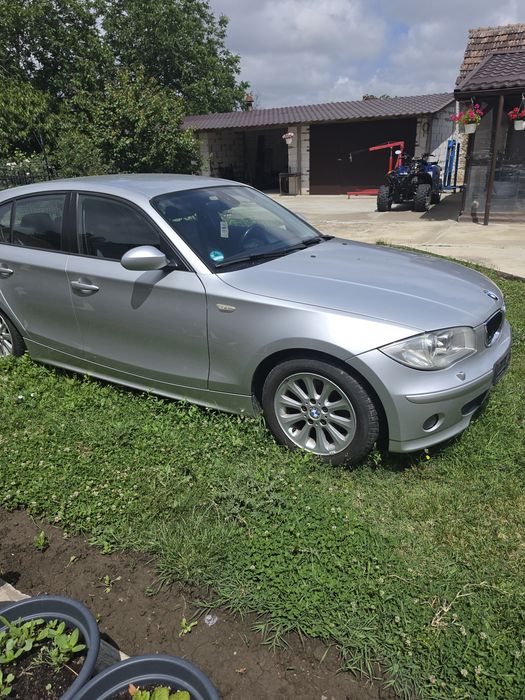 Vand bmw seria 1 motor 1.6 2600 euro