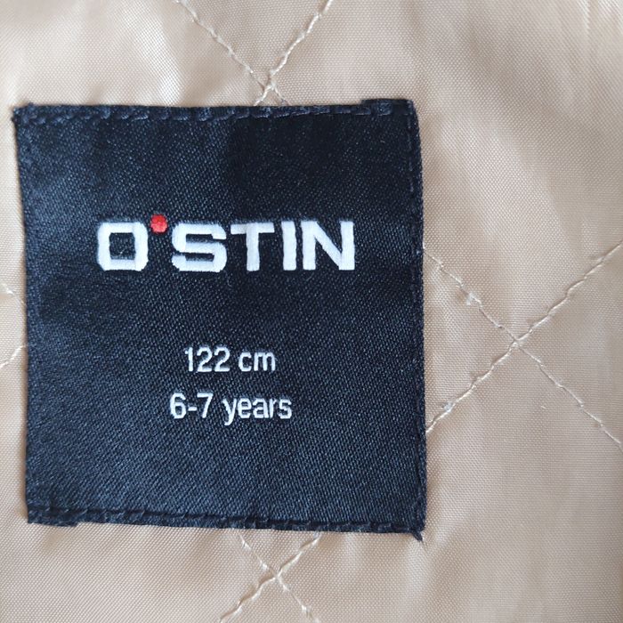 Продам комбинезон и куртки на девочку  от 5 до 10 лет