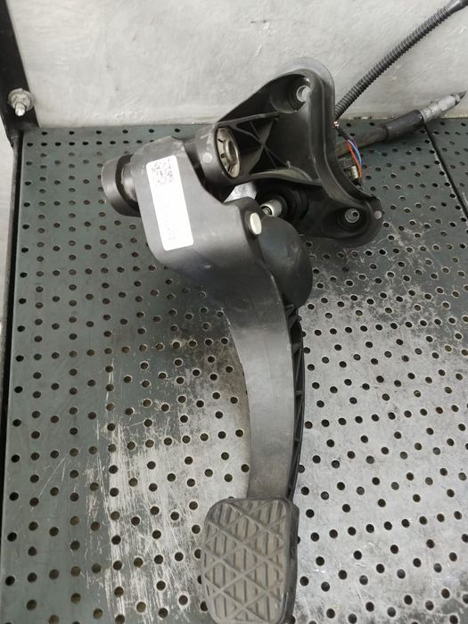 pedala frana 1.3 t b  mercedes b-class w247 2020 a2472900400