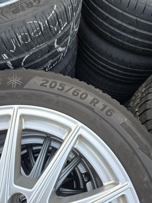 2 Броя 205/60/16 Michelin 5,2mm 23dot