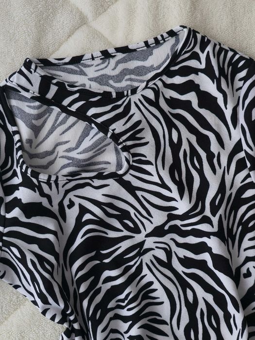 Ефектен дамски комплект – зебра принт