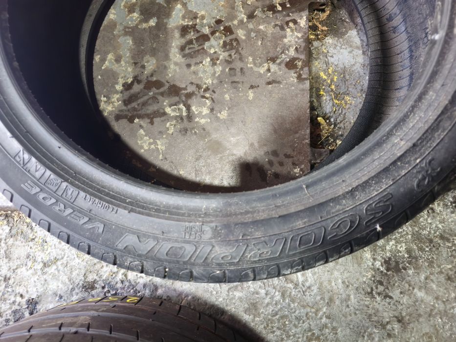 255 40 20 vara pirelli