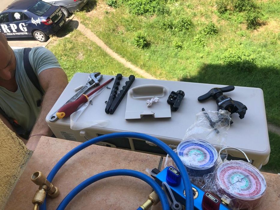 Montaj , montare , instalare aer conditionat  , igienizare aer