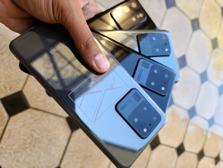 Samsung Galaxy S20 Ultra 5G. Snapdragon 865. OzU 12/256 GB. Garantya !