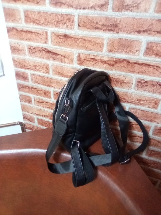 Rucsac negru tip geanta