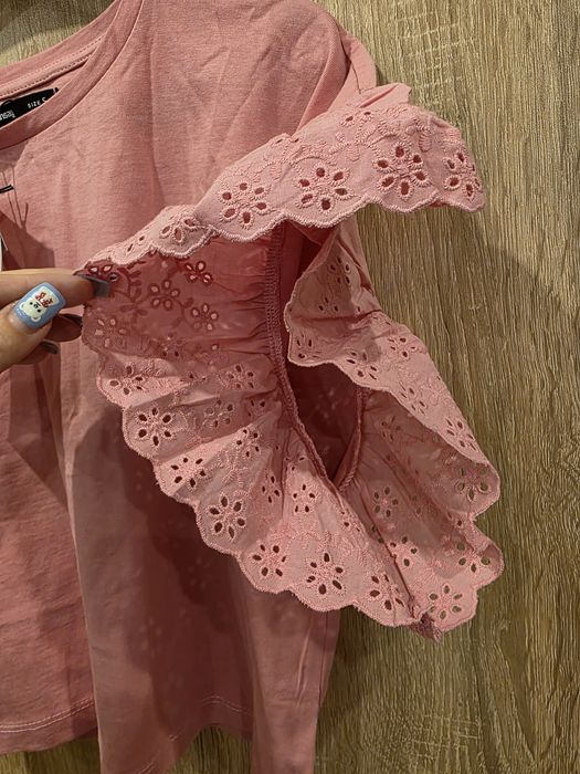 Нови тениски с етикет