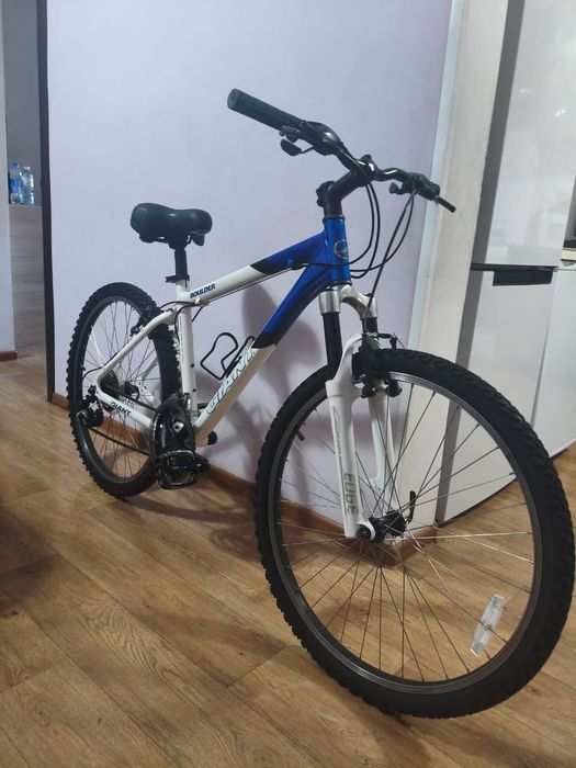 Продам велосипед Giant на 26 колёсах