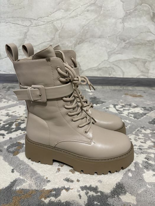 Продам новые зимние ботинки