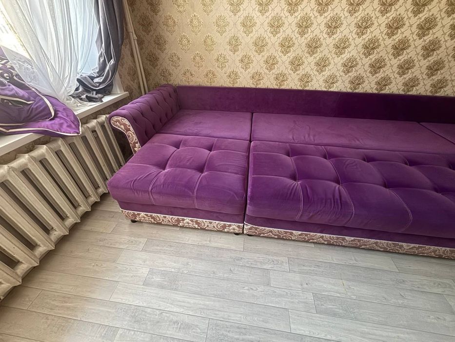 Продается диван 4 метра