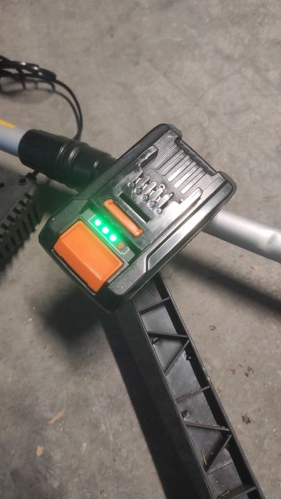 Електрически безжичен тример