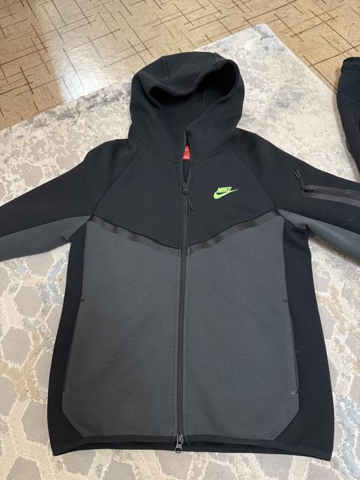 Продам Tech fleece nike