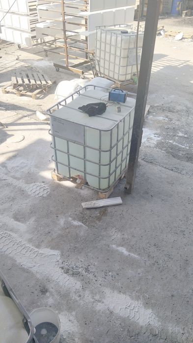 Кубовые бочки для полива и строительство