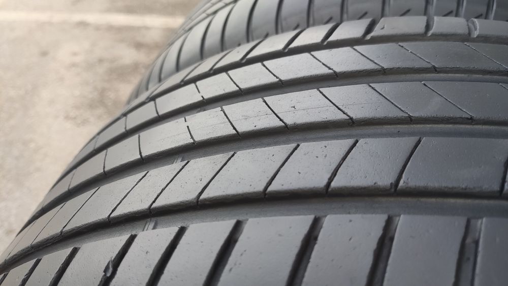 2бр. летни гуми 245/45/18 Bridgestone Turanza T005
dot23/24