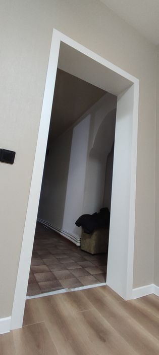 Плотник двери откосы