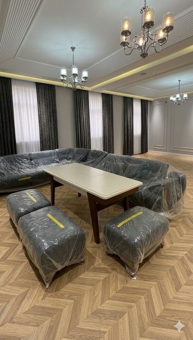 Stol sotiladi Стол продается.