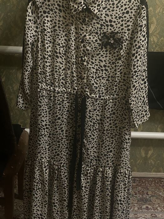 Прадается   платия и   коженная куртка хs