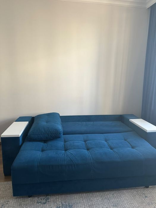Продам диван раскладной синий