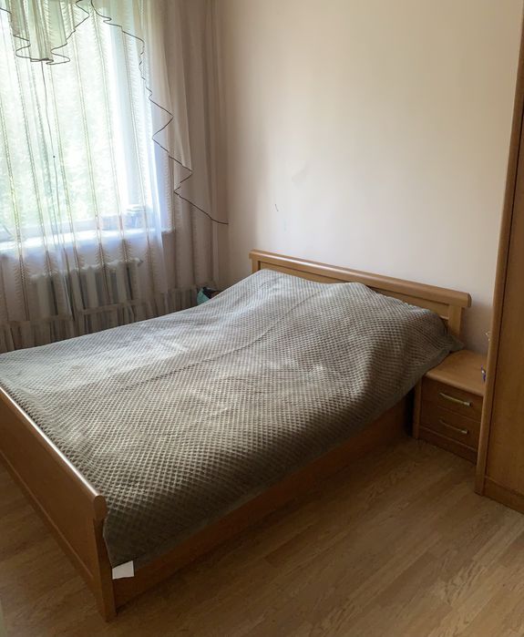 Продам спальный гарнитур