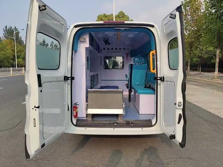 Электрическая машина скорой помощи Maxus V1 Ambulance/ пробег 385 км