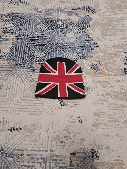 Шапки, Cortez, London