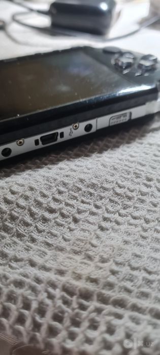 Продам PSP 2001.