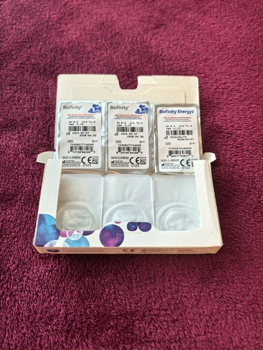 Lentile de contact lunare Biofinity