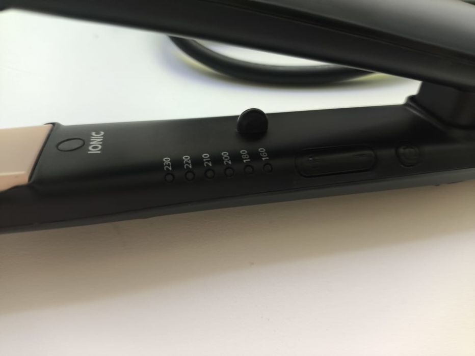 Утюжок Philips BHS 378 StraightCare