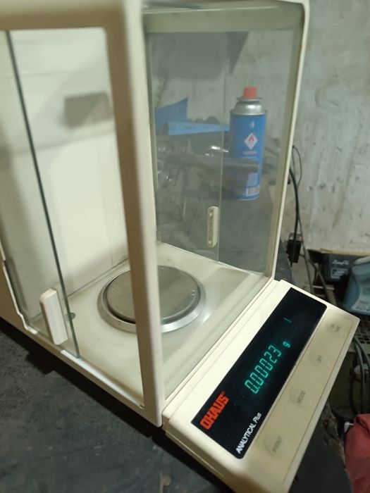 Продам весы OHAUS AP250D