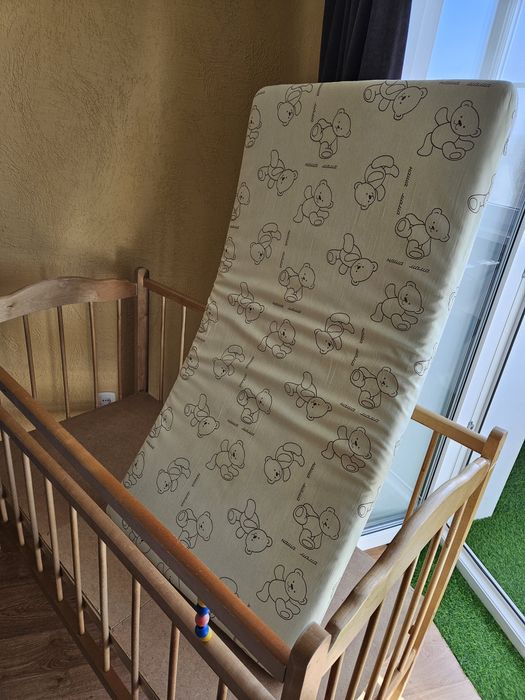 Продам детскую кроватку