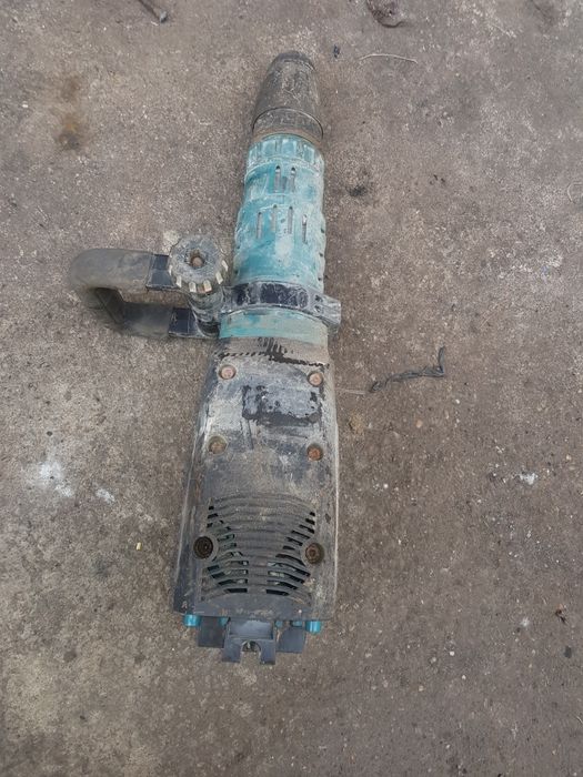 Vînd demolator Machita fără mîner
