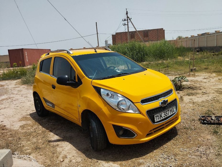 Спарк сотилади 2010 й 1.1мотор мой емайди жовоб келишамиз сотаман Тер