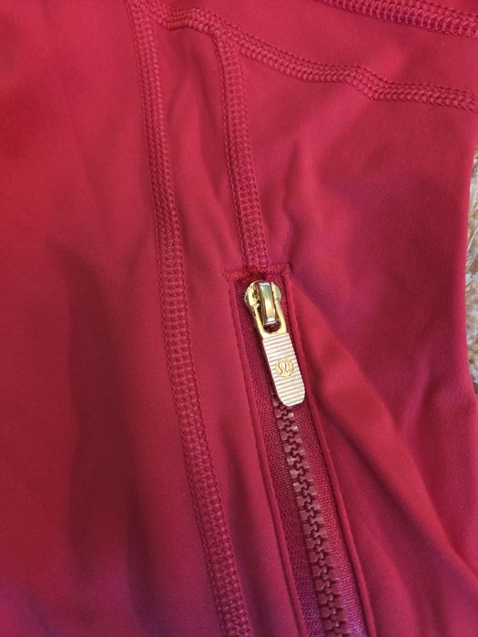 Lululemon jacket pentru sala