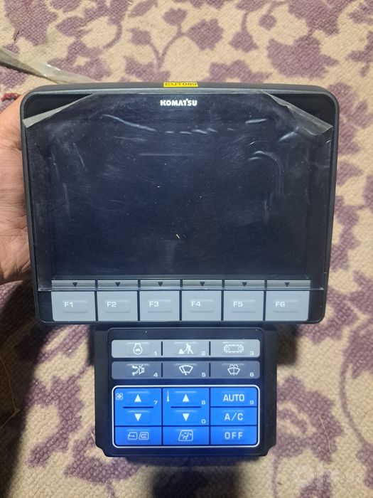 Monitor Komatsu texnika monitori (operator display)