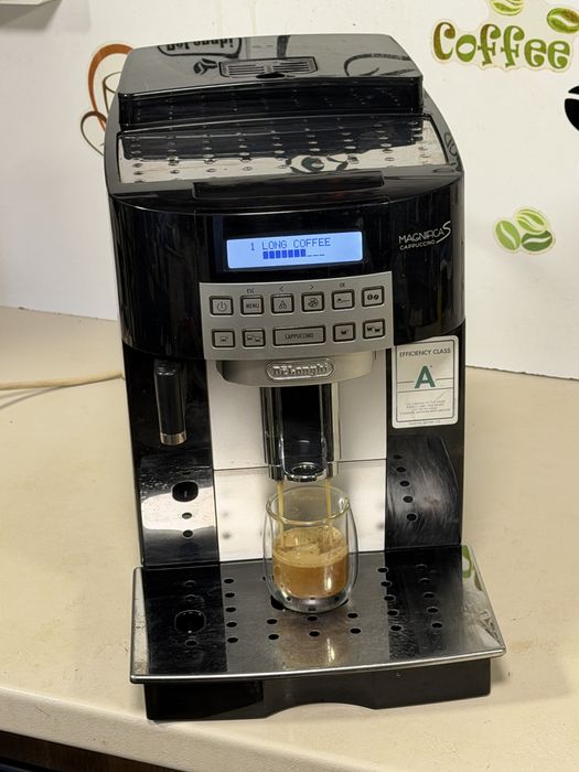 Кафемашина кафе автомат delonghi magnifica S с гаранция