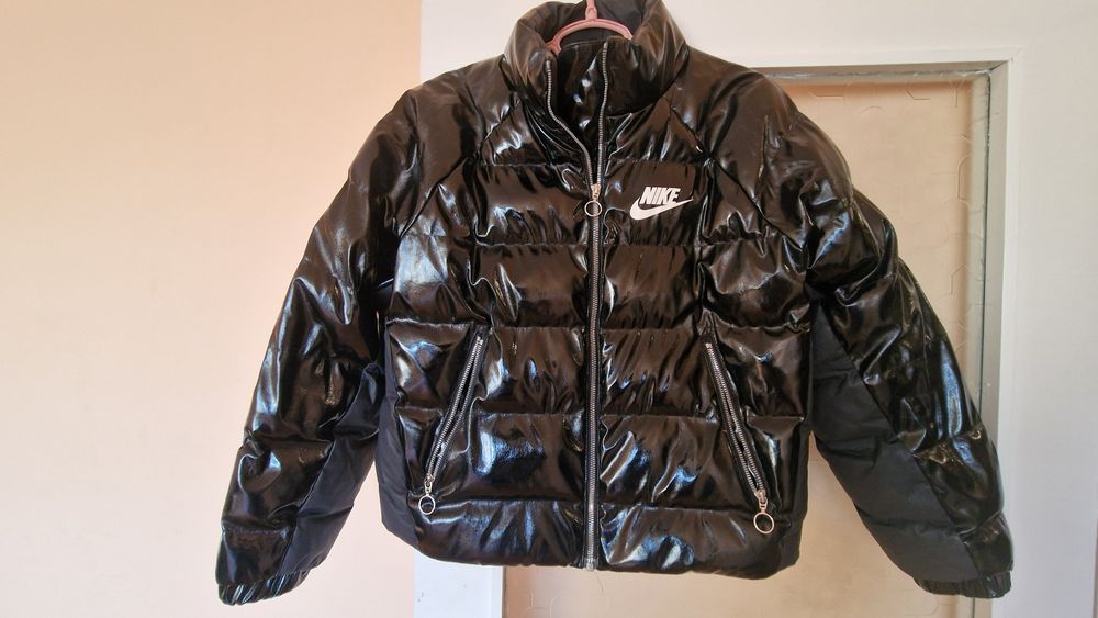 Уникално яке Nike 2бр.