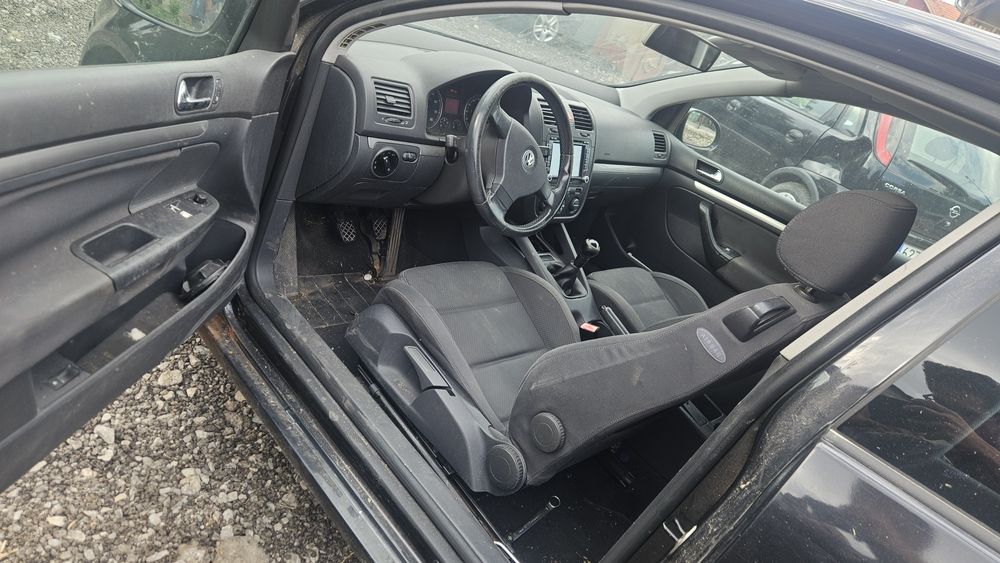 Фолксваген голф 5/Volkswagen golf 5 1.6 fsi На части