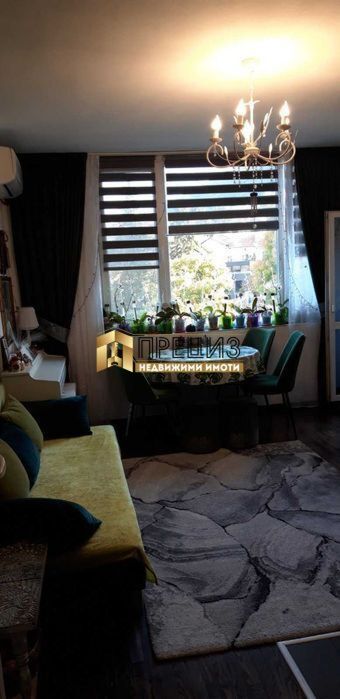 Продава се Двустаен апартамент в Шумен, Център - 74 кв.м за 1960 €/кв.м - Снимка #2