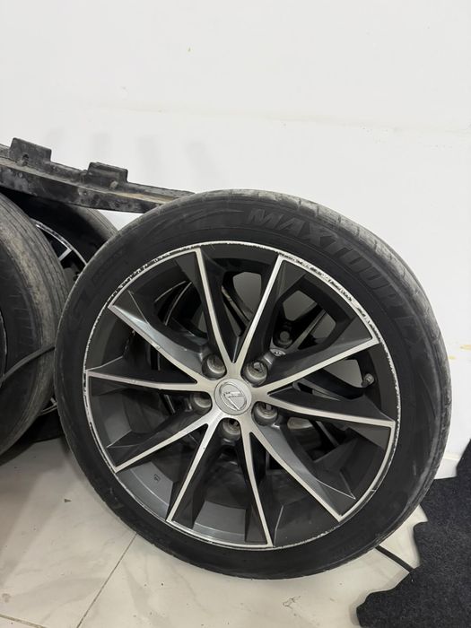 4 аяк сатылады R 18 дискысымен бирге