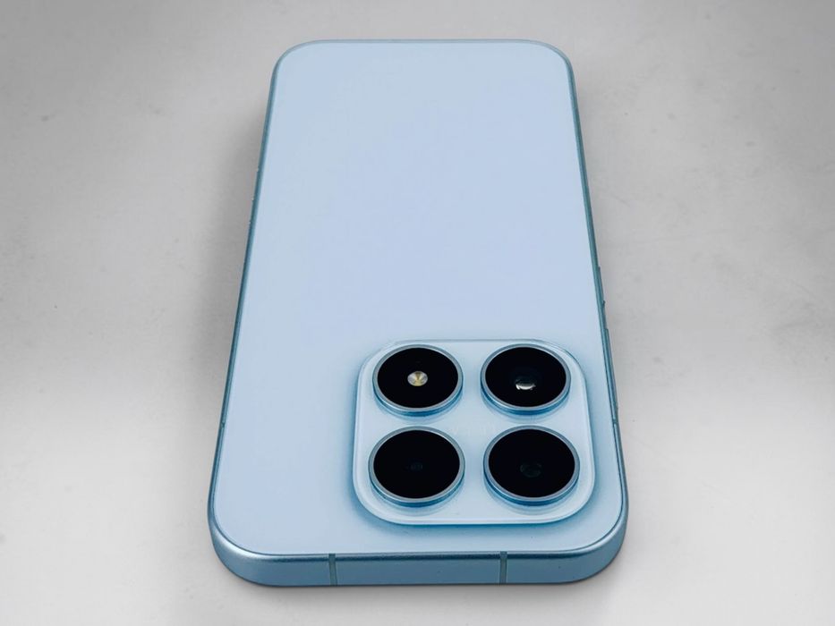 НОВ! Xiaomi 17 512GB 12RAM Ice Blue 5 заряда! Гаранция!