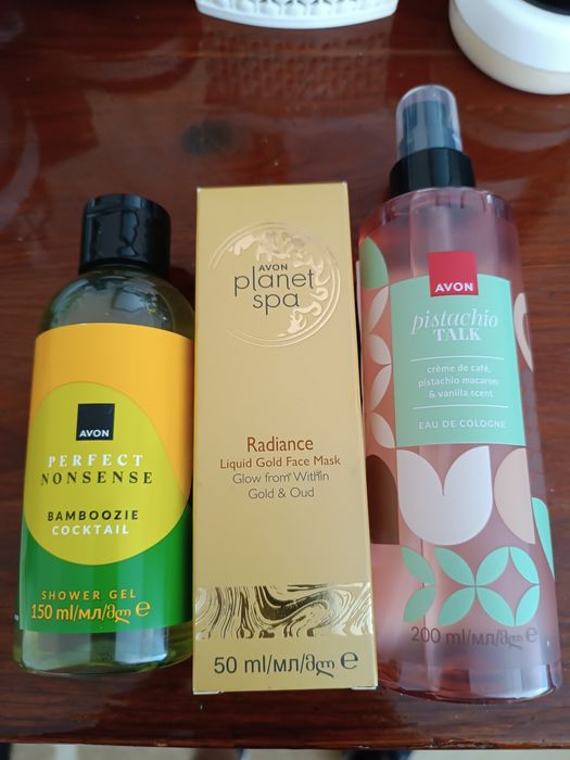 Дамски парфюми от Avon с подарък