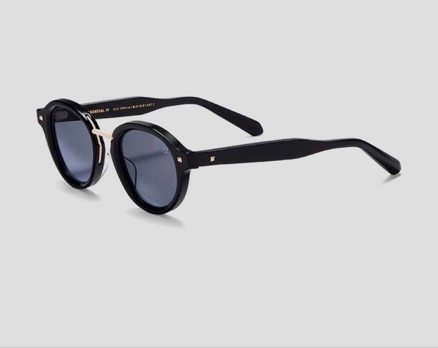 Луксозни слунчеви очила Valentino V-Essential IV - unisex model