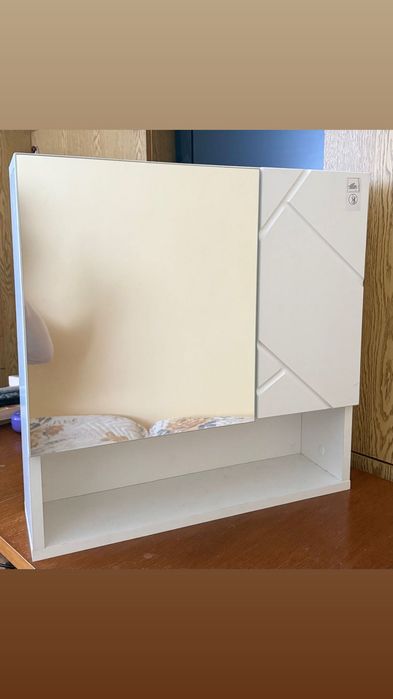 Нов шкаф за баня с огледало