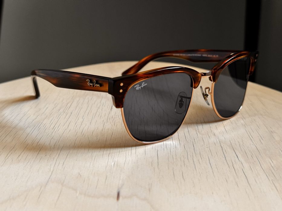 Солнцезащитные очки Ray-Ban