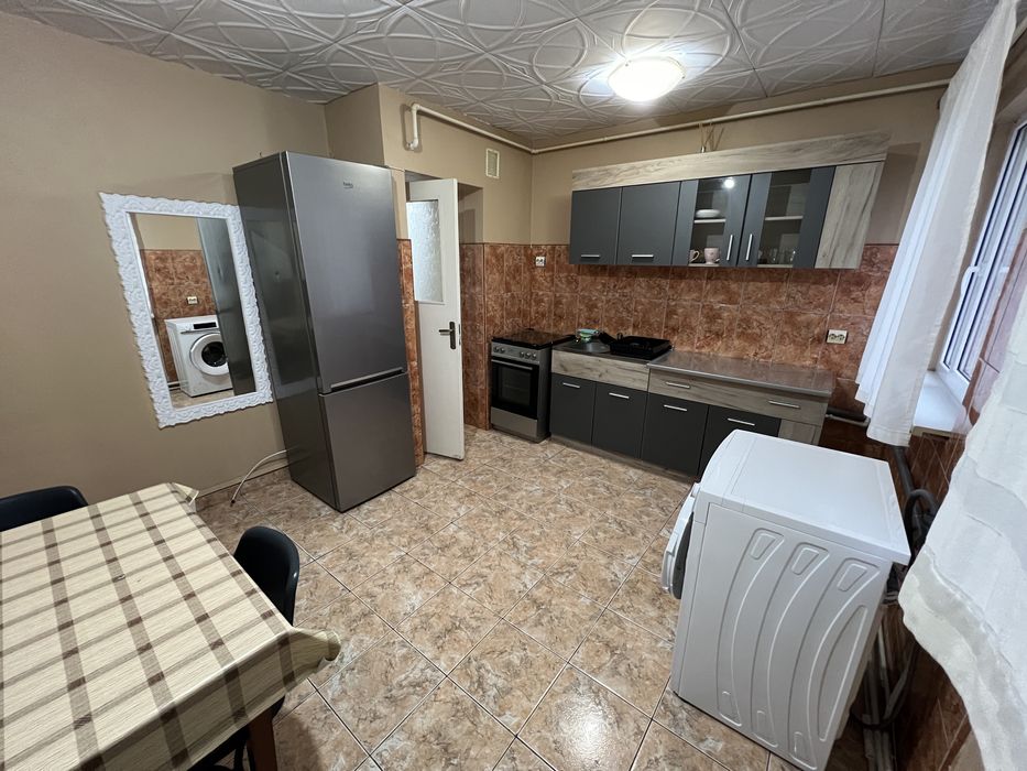 Închiriez Apartament 2 3 camere chirie închiriere Semiluna termen lung